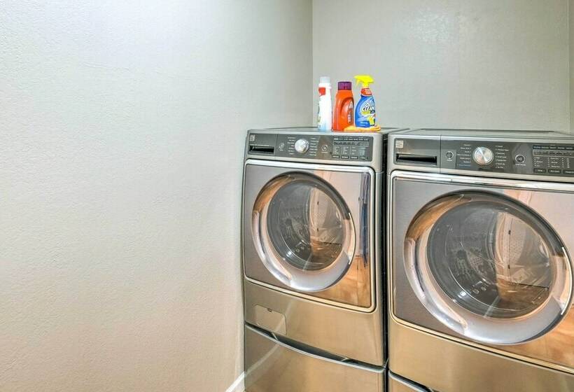 Modern Gilbert Retreat W/ Private Heated Pool