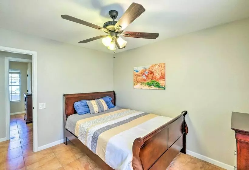 Gilbert Family Home: Games, Private Pool & Patio!