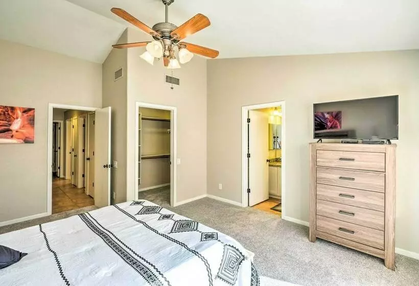 Gilbert Family Home: Games, Private Pool & Patio!