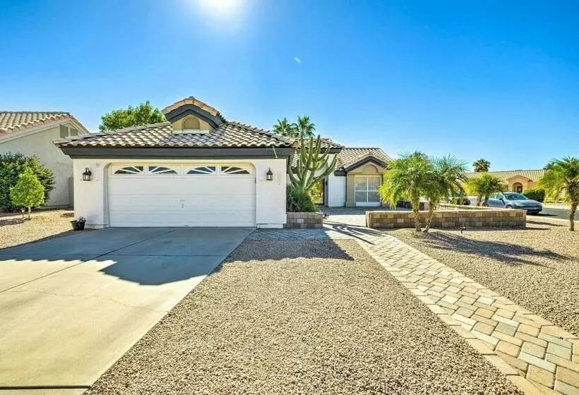 Gilbert Family Home: Games, Private Pool & Patio!