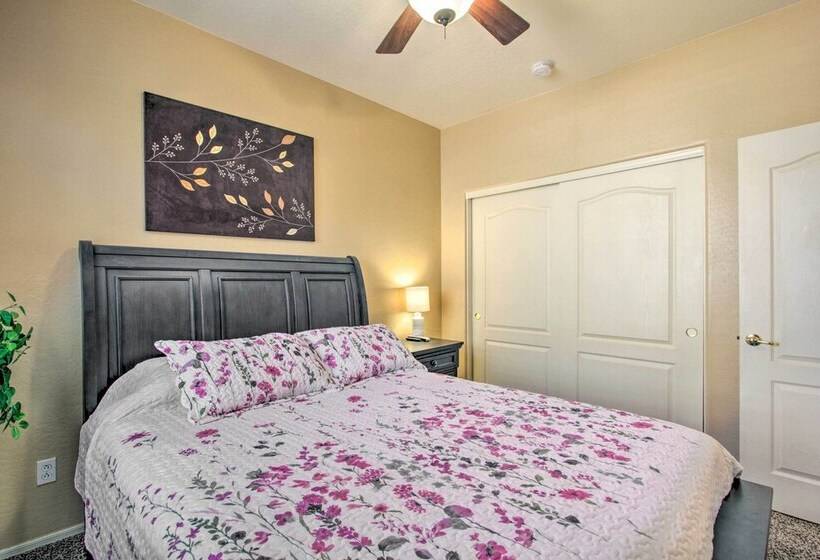 North Phoenix Home W/ Community Pools!