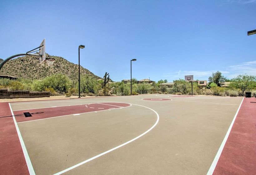 North Phoenix Home W/ Community Pools!