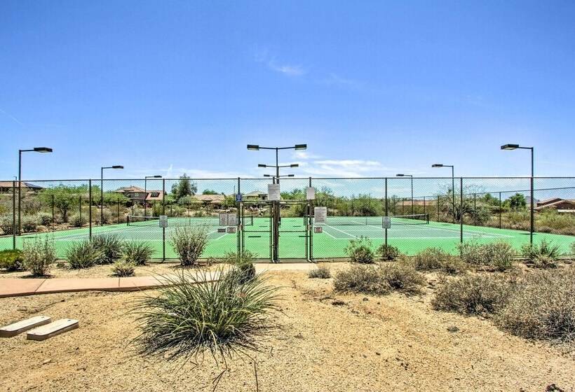 North Phoenix Home W/ Community Pools!