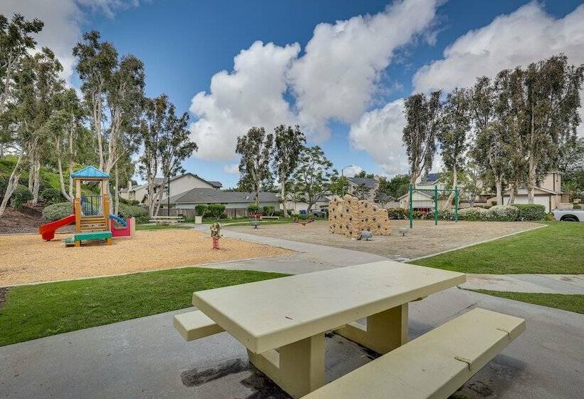 Oceanside Vacation Home W/ Gas Grill + Patio