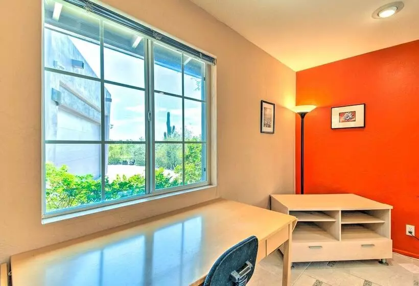 Paradise Valley Cottage Near Hiking Trails!