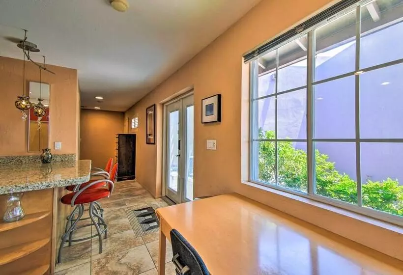 Paradise Valley Cottage Near Hiking Trails!