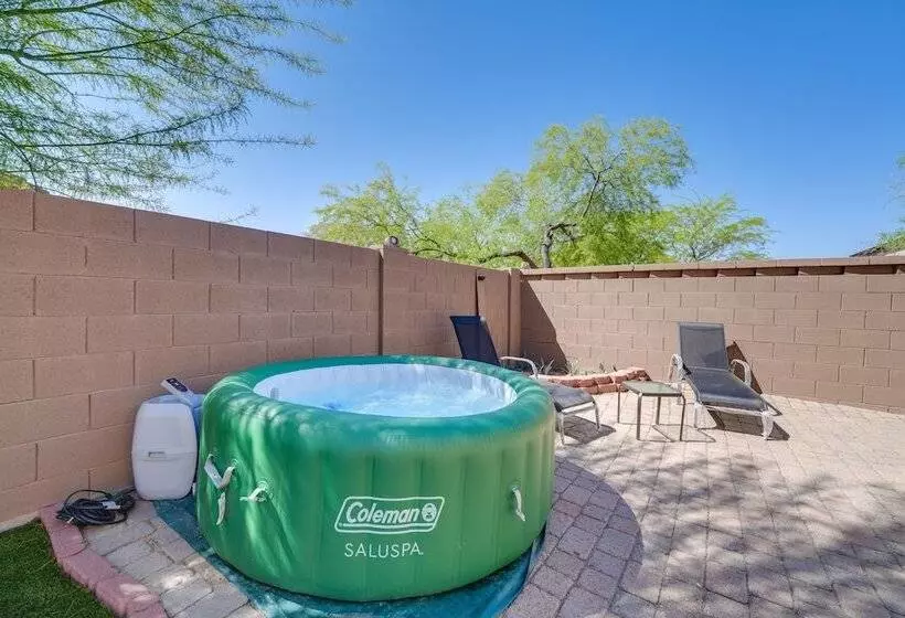 Peoria Home W/ Hot Tub ~ 8 Mi To Sports Complex!