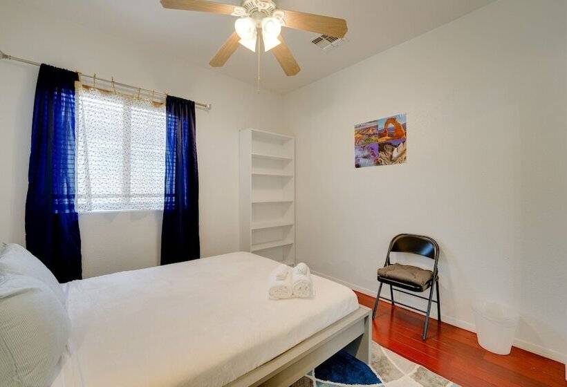 Peoria Home W/ Hot Tub ~ 8 Mi To Sports Complex!