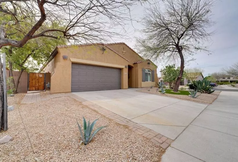 Peoria Home W/ Hot Tub ~ 8 Mi To Sports Complex!