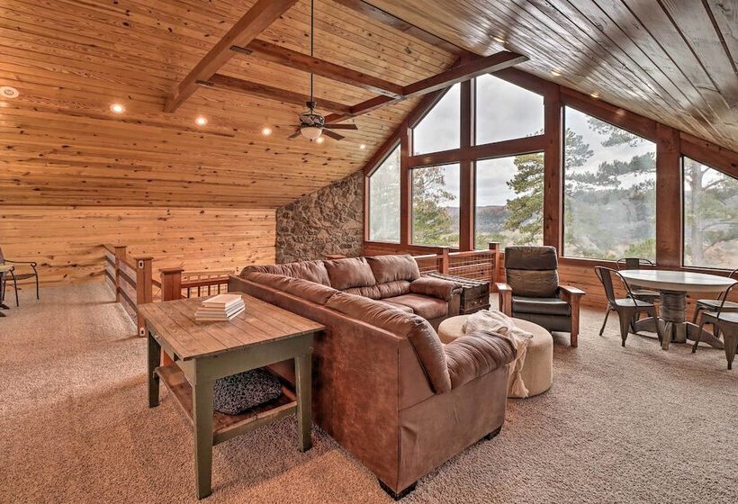 Piney Bluff Retreat With Mountain Views!