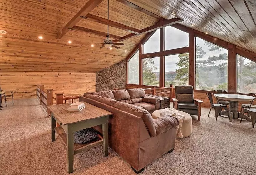 Piney Bluff Retreat With Mountain Views!