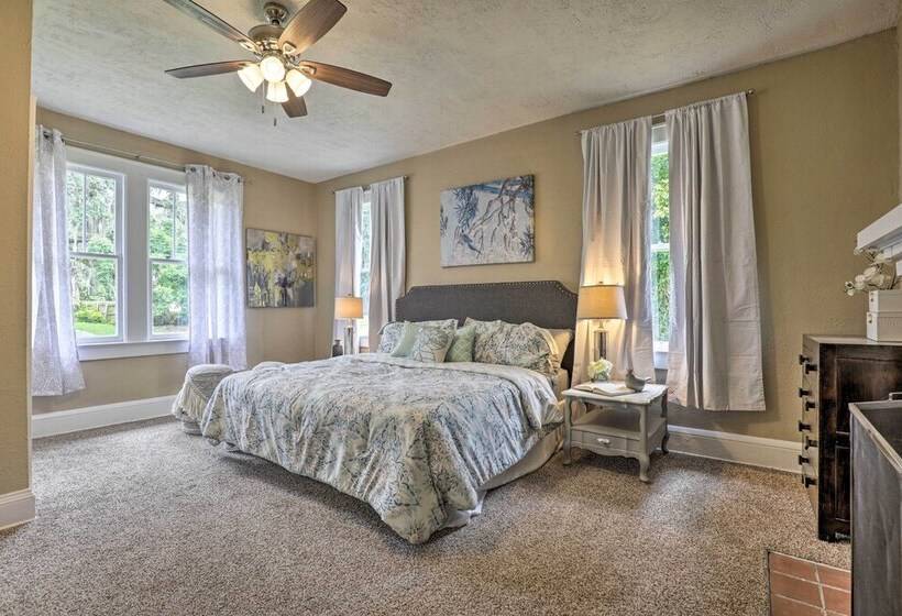 Quiet Jacksonville Retreat   4 Miles To Downtown!