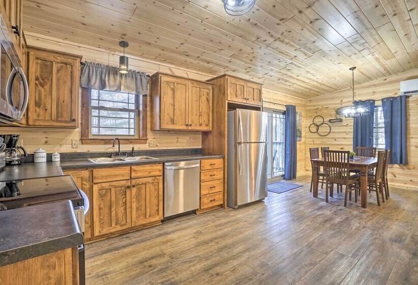 Quiet Pines Cabin Hocking Hills W/ Hot Tub & Pond