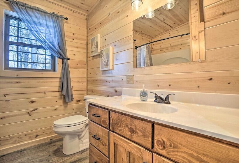 Quiet Pines Cabin Hocking Hills W/ Hot Tub & Pond