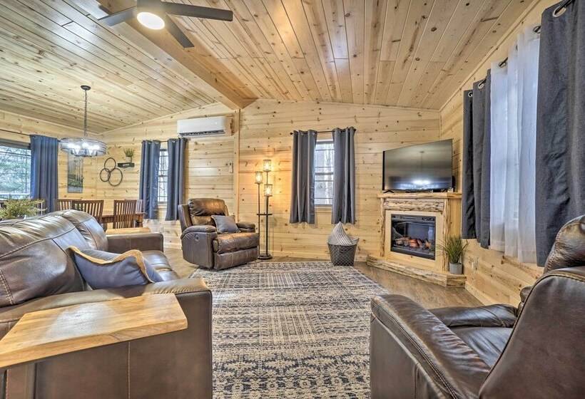 Quiet Pines Cabin Hocking Hills W/ Hot Tub & Pond