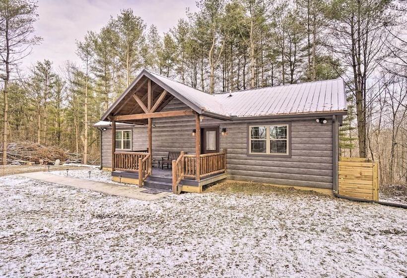 Quiet Pines Cabin Hocking Hills W/ Hot Tub & Pond