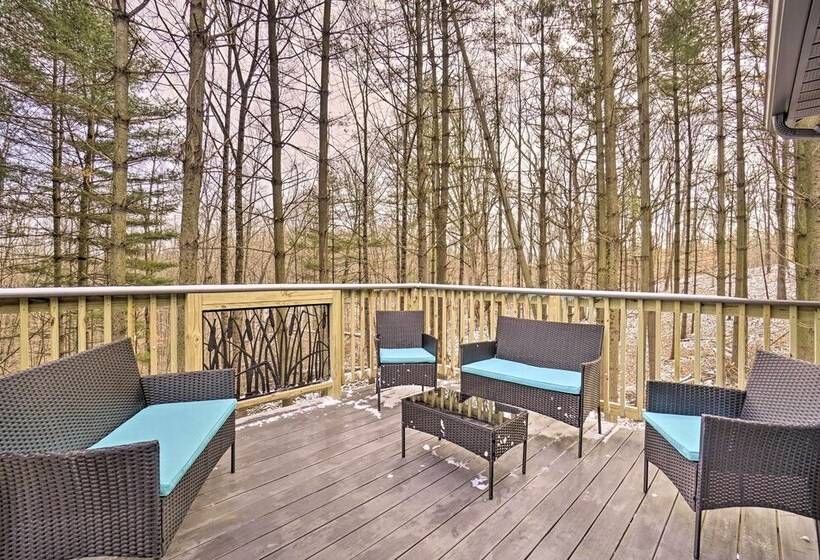 Quiet Pines Cabin Hocking Hills W/ Hot Tub & Pond