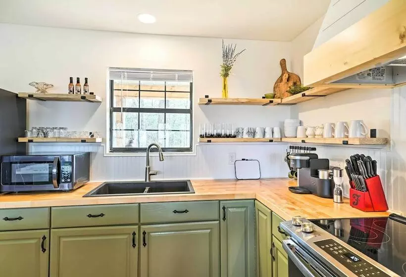 Renovated Cabin W/ Decks, Views, & Fire Pit!