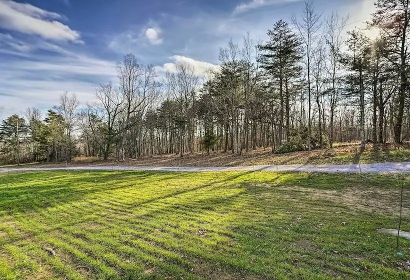 Renovated Cabin W/ Decks, Views, & Fire Pit!