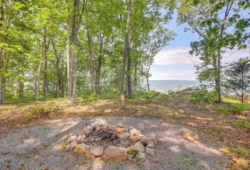 Renovated Cabin W/ Decks, Views, & Fire Pit!