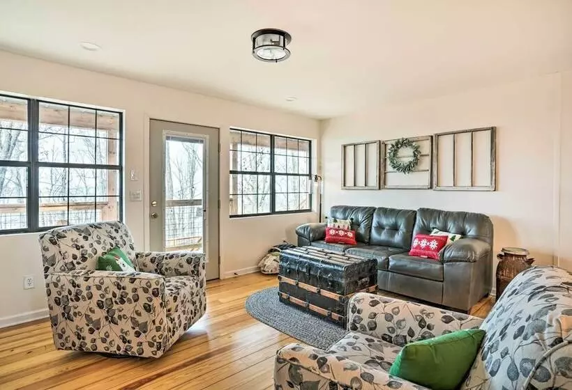 Renovated Cabin W/ Decks, Views, & Fire Pit!