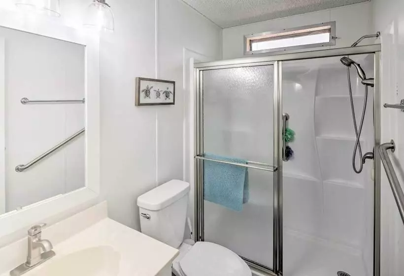 Riverfront Bullhead City Home W/ Private Dock