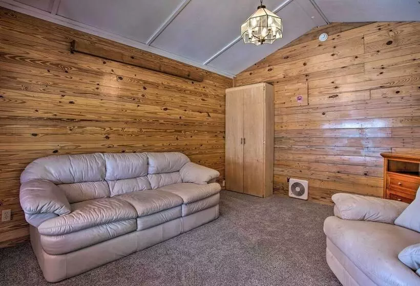 Rustic Home W/ Patio, 1 Mi To Sunset Beach!