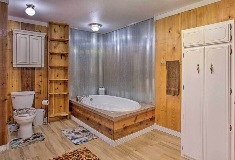 Rustic Home W/ Patio, 1 Mi To Sunset Beach!