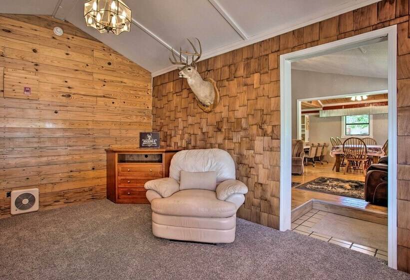 Rustic Home W/ Patio, 1 Mi To Sunset Beach!