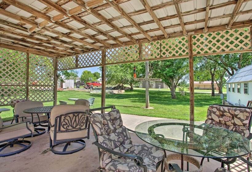 Rustic Home W/ Patio, 1 Mi To Sunset Beach!