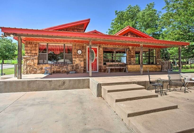 Rustic Home W/ Patio, 1 Mi To Sunset Beach!