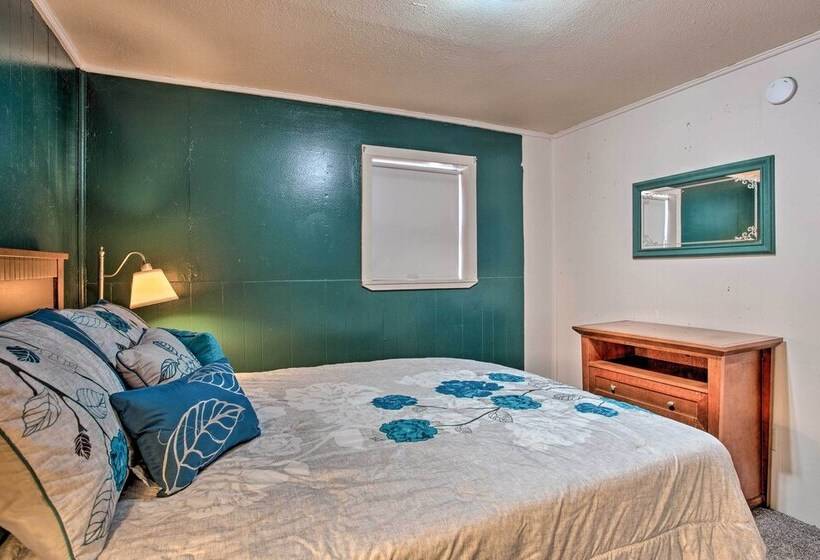 Rustic Home W/ Patio, 1 Mi To Sunset Beach!