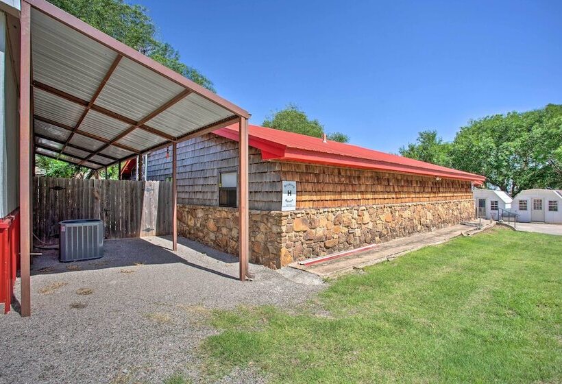 Rustic Home W/ Patio, 1 Mi To Sunset Beach!