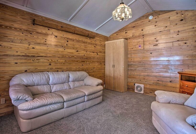 Rustic Home W/ Patio, 1 Mi To Sunset Beach!