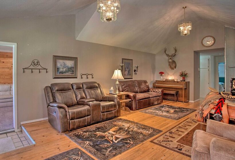 Rustic Home W/ Patio, 1 Mi To Sunset Beach!