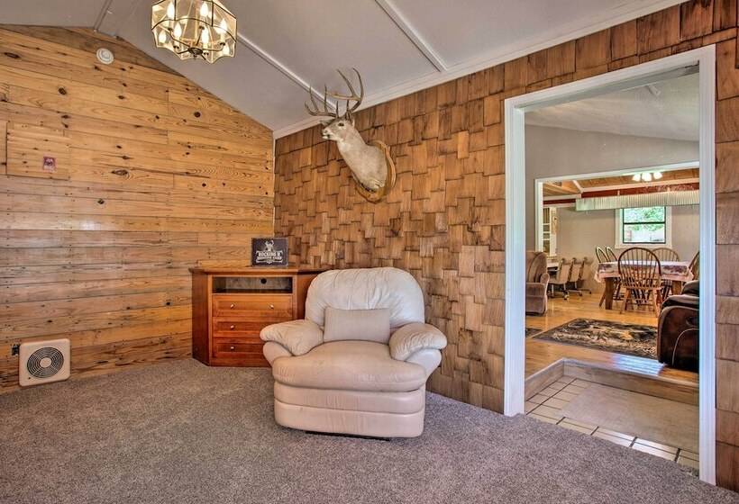 Rustic Home W/ Patio, 1 Mi To Sunset Beach!