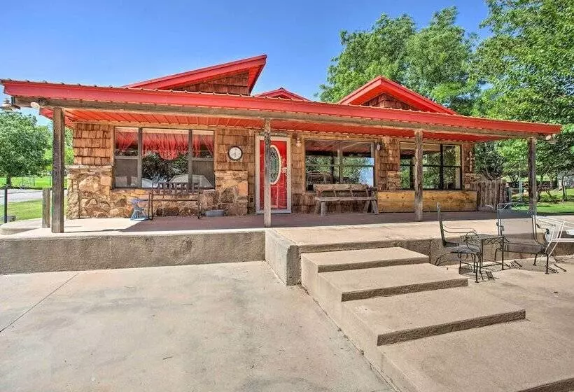 Rustic Home W/ Patio, 1 Mi To Sunset Beach!