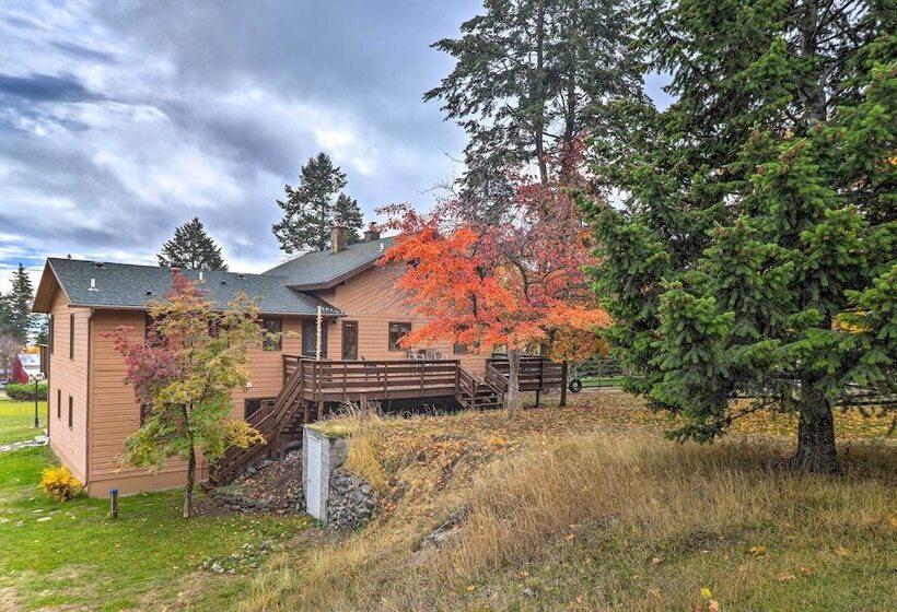 Pet Friendly Lakeside Hideaway ~ 1 Mi To Downtown!