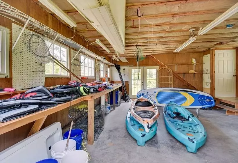 15 Mi To Gloucester: Waterfront Mathews Home!