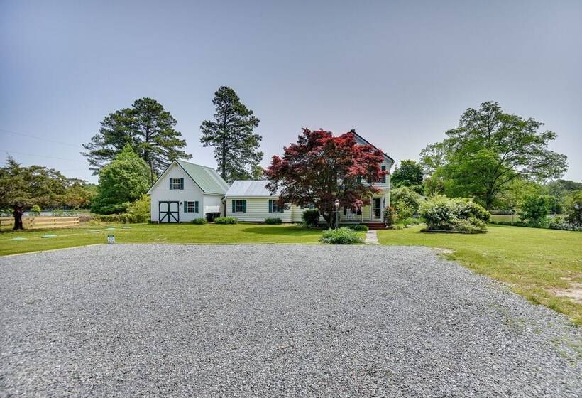 15 Mi To Gloucester: Waterfront Mathews Home!