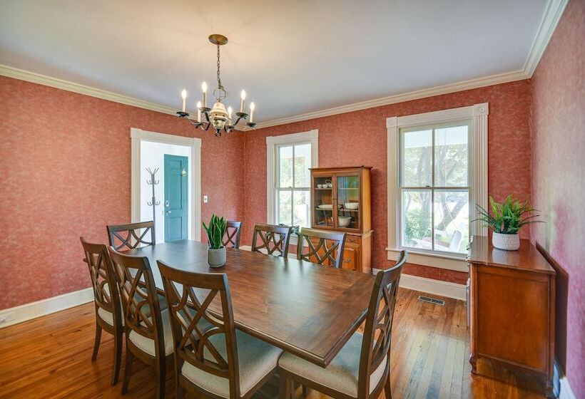 15 Mi To Gloucester: Waterfront Mathews Home!