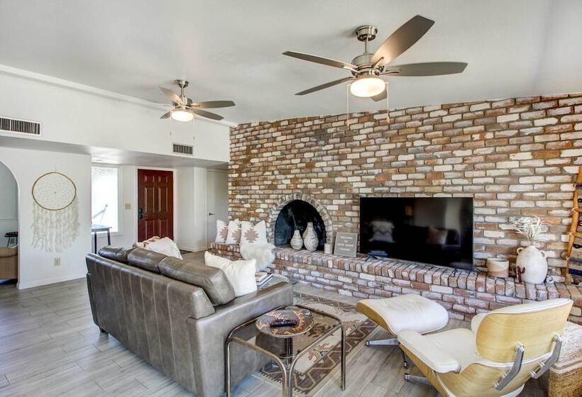 Stylish Tucson Home W/ Patio & Private Pool!