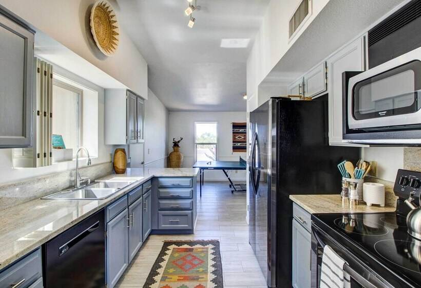 Stylish Tucson Home W/ Patio & Private Pool!