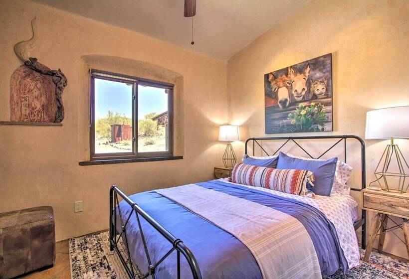 Unique Phoenix Abode W/ 2 Tier Patio & Grills