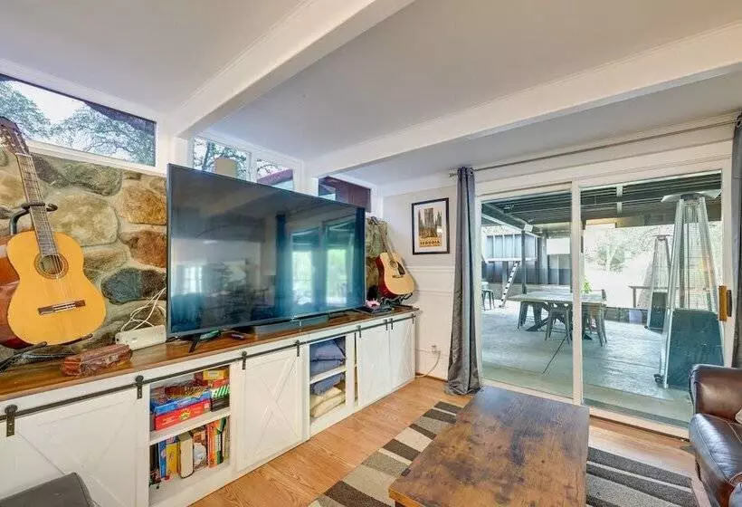 Updated Three Rivers Vacation Rental W/ Gas Grill