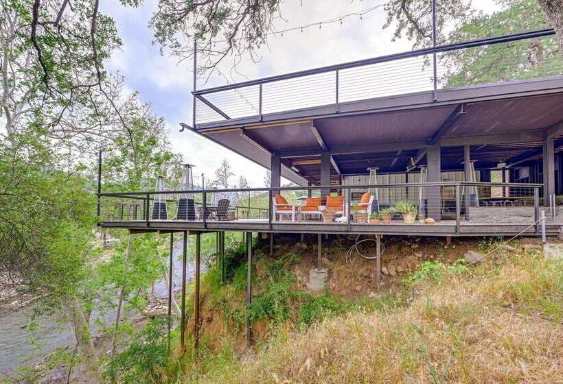 Updated Three Rivers Vacation Rental W/ Gas Grill