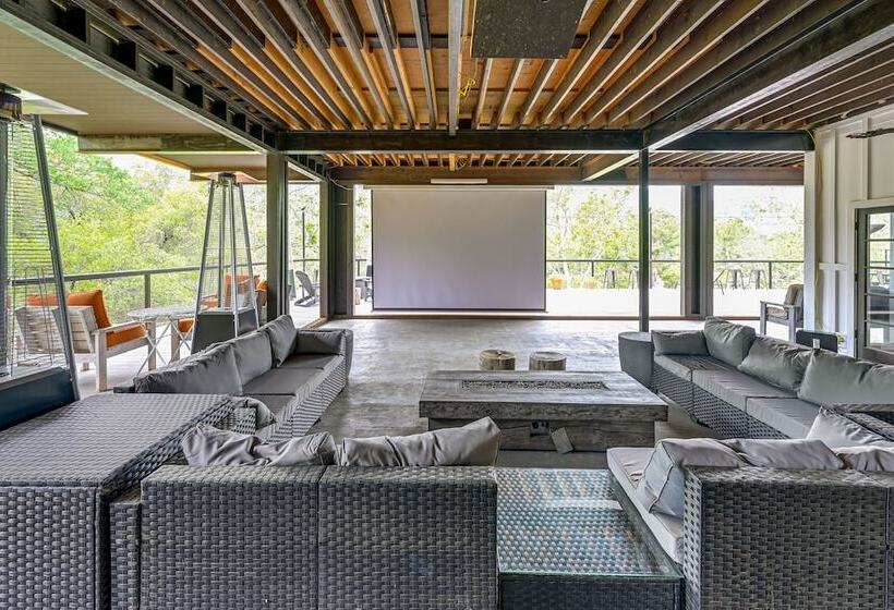 Updated Three Rivers Vacation Rental W/ Gas Grill