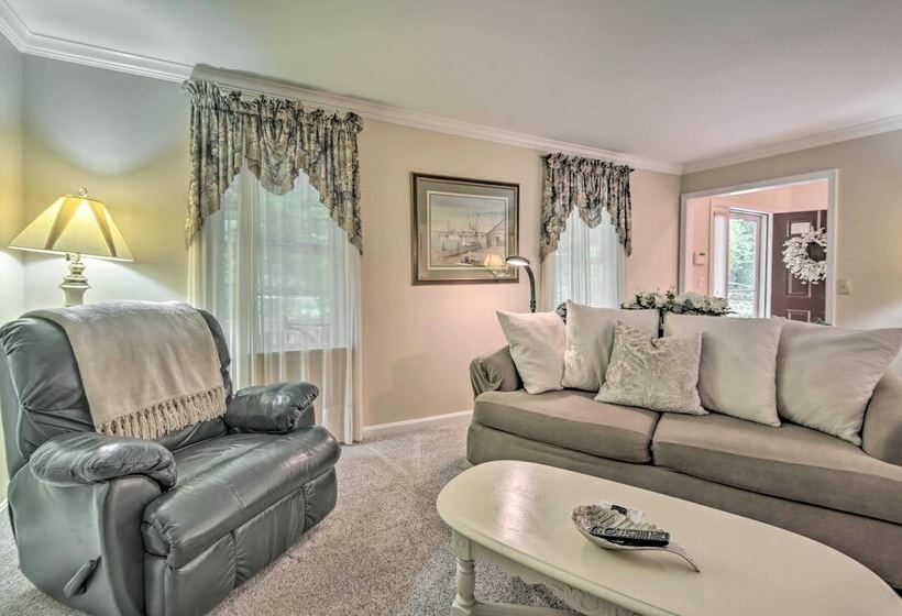 Whitetail Ridge New Cumberland Home With Yard!