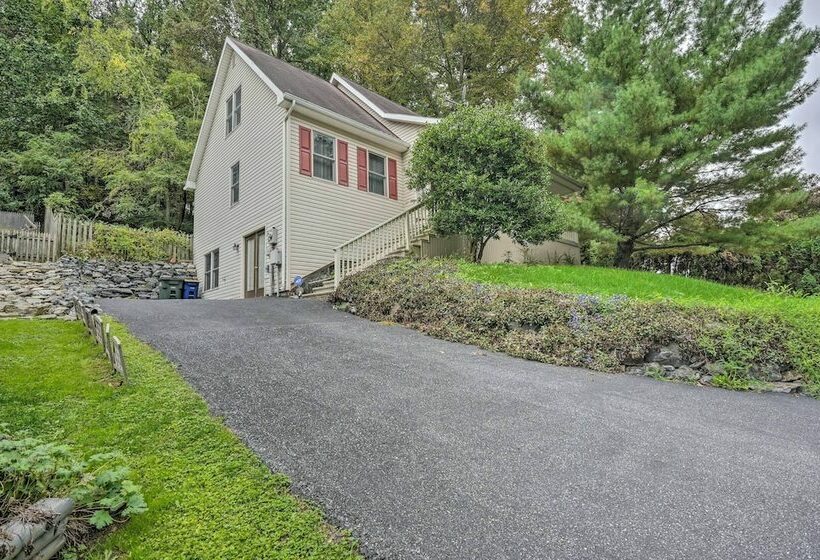 Whitetail Ridge New Cumberland Home With Yard!