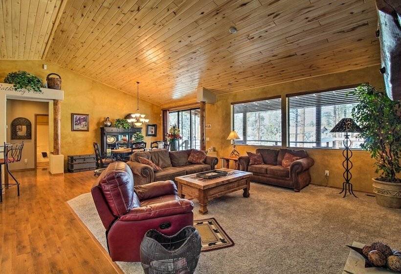 Wooded Show Low Home Near Fool Hollow Lake!